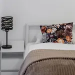 Apartment Comfortable With Parking In By Renters *