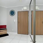 Apartment Comfortable With Parking In By Renters