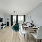 Comfortable With Parking In By Renters Apartment Szczecin