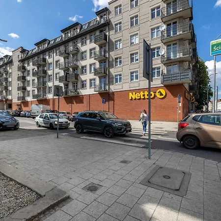 Apartment Comfortable With Parking In By Renters