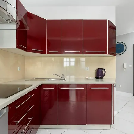 Comfortable With Parking In By Renters *