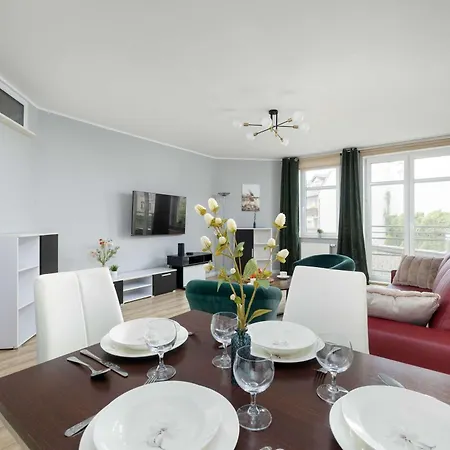 Apartment Comfortable With Parking In By Renters