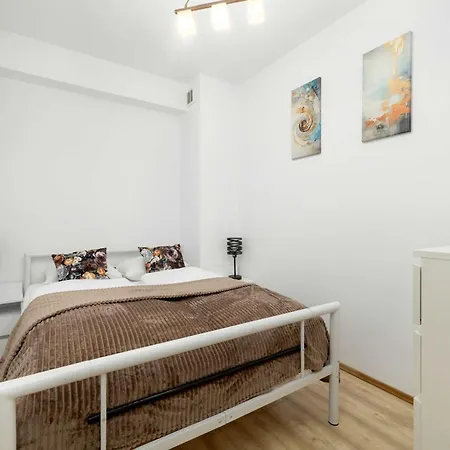 Comfortable With Parking In By Renters Apartment Stettin