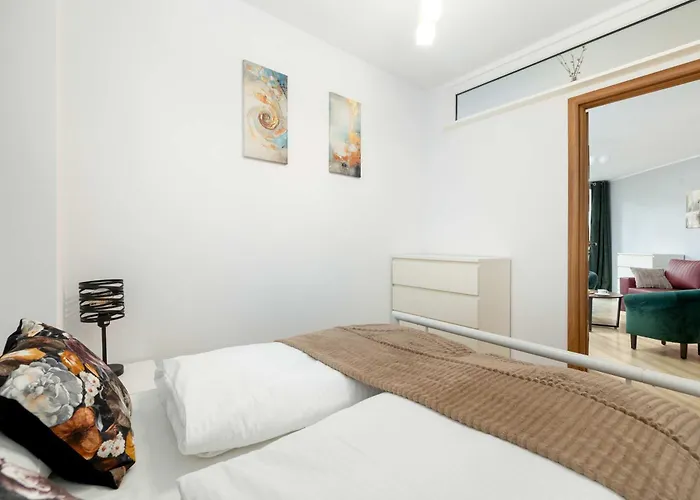 Comfortable With Parking In By Renters Apartament Szczecin