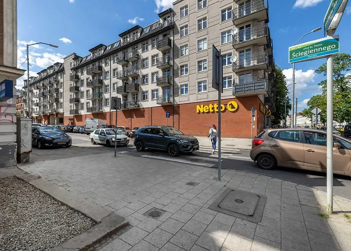 Apartament Comfortable With Parking In By Renters